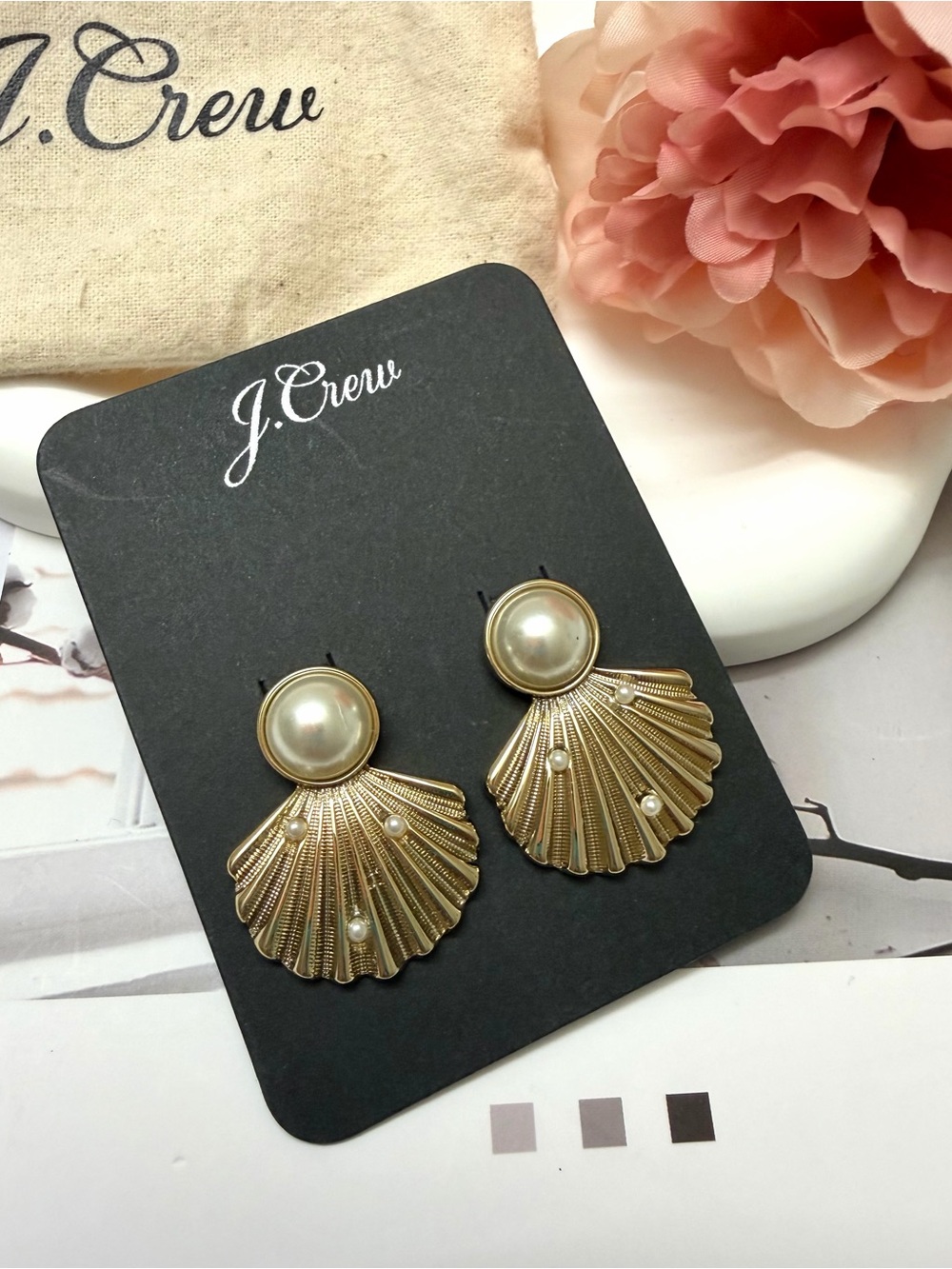 J. Crew Gold Pearl Shell Drop Earrings - Picture 2 of 3